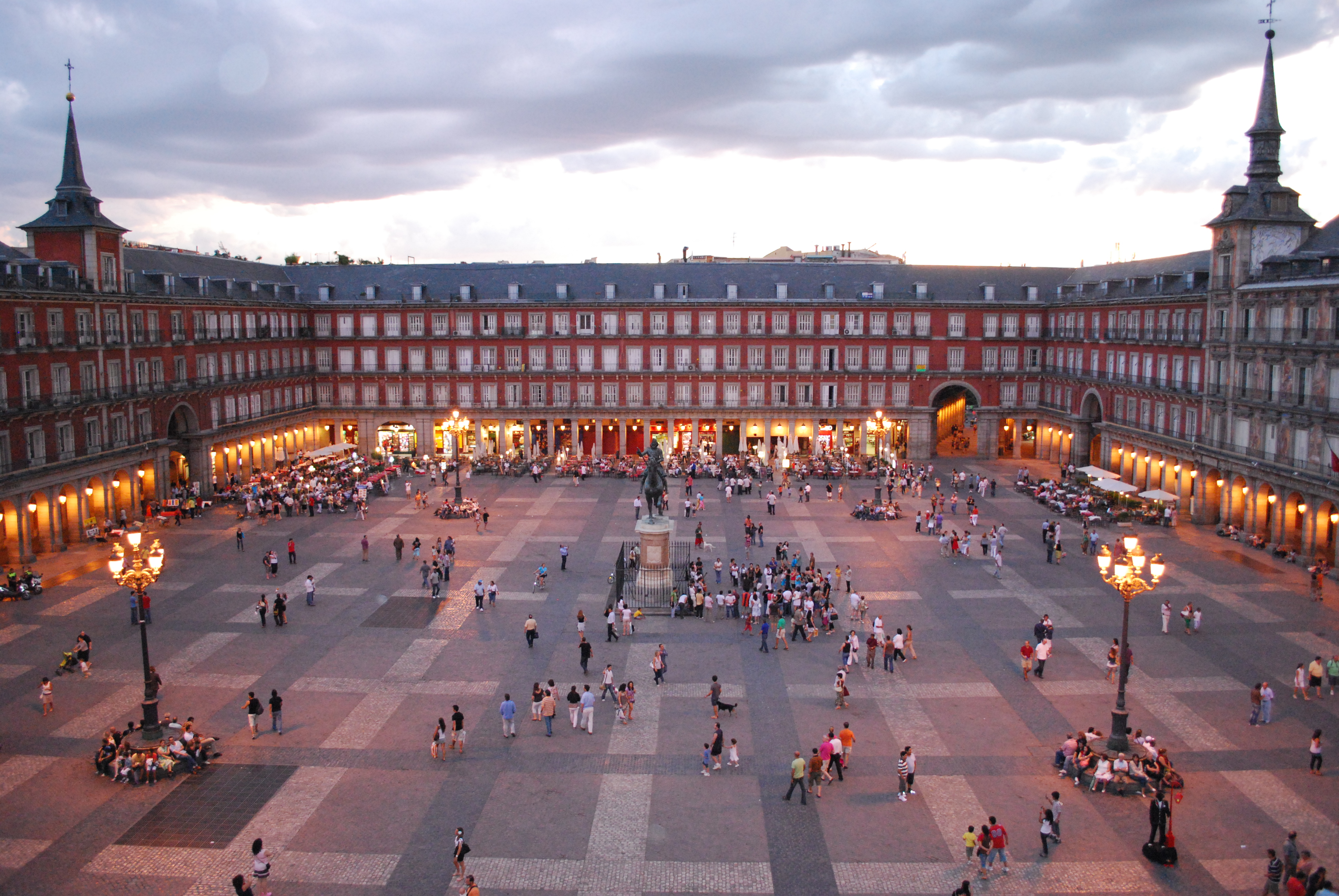 Europees uitwisselingsprogramma ‘AIAKOS’: Belgische stagiair op pad in Madrid (deel 1) Europees uitwisselingsprogramma ‘AIAKOS’: Belgische stagiair op pad in Madrid (deel 1)